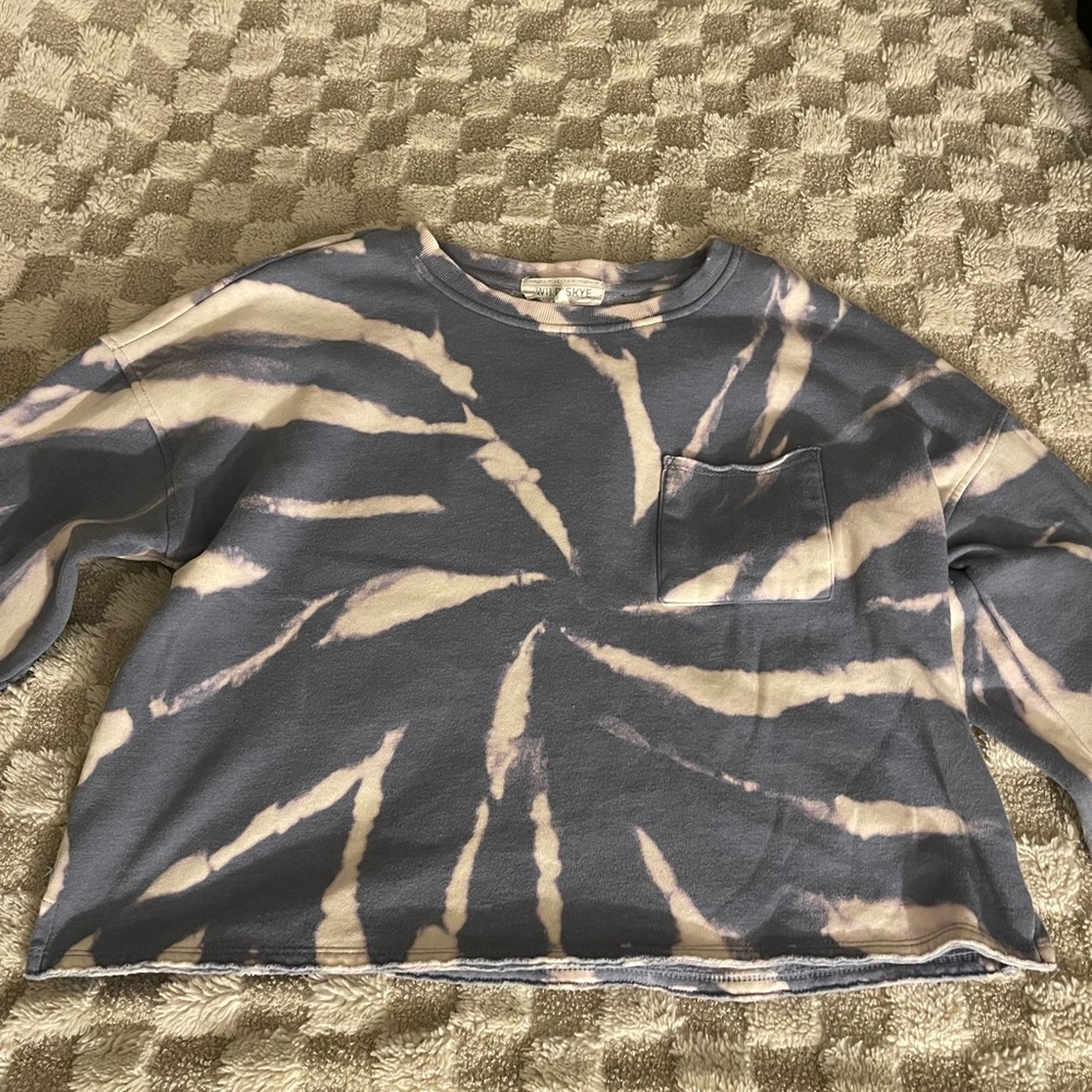 Tie-Dye Long Sleeve Sweatshirt